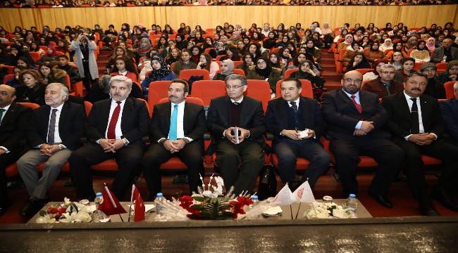 Aksaray'da 'Hikayemizin Yarım Asırlık Yerli Sesi Mustafa Kutlu' Paneli