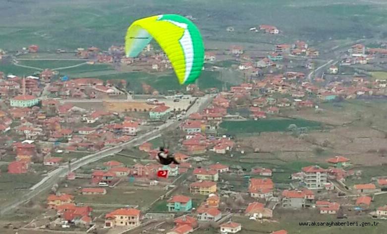 18 MART ÇANAKKALE ZAFERİNİ GÖKYÜZÜNDE KUTLADI