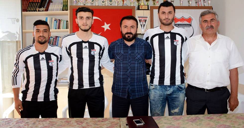 AKSARAY BELEDİYE SPOR 3 FUTBOLCUYU DAHA RENKLERİNE BAĞLADI