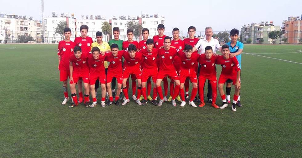 AKSARAY BELEDİYE SPOR U16 FUTBOL TAKIMI TÜRKİYE'DE İLK 10'A GİRDİ