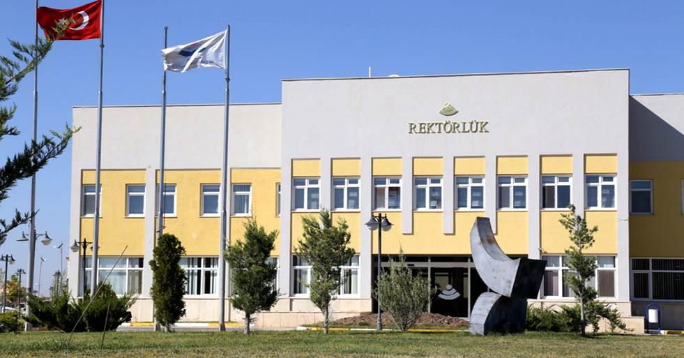ASÜ AKADEMİK PERFORMANS BAKIMINDAN BİRİNCİ SIRADA
