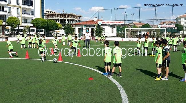 AKSARAY BELEDİYESİ YAZ SPOR OKULUNA YOĞUN İLGİ