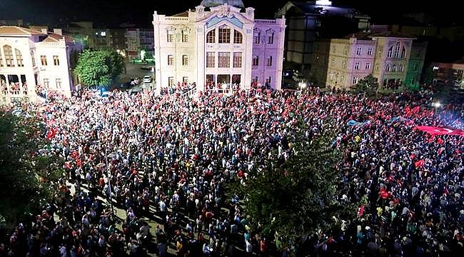 KARATAY “ALÇAKLAR HAK ETTİKLERİNİ BULANA KADAR MEYDANDAYIZ”