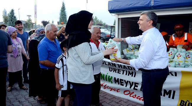 KONYA'DA BELEDİYEDEN VATANDAŞA ORGANİK MEYVE