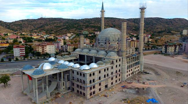 NEVŞEHİR KÜLLİYESİ , HAYIRSEVERLERİN DESTEKLERİ İLE YÜKSELİYOR