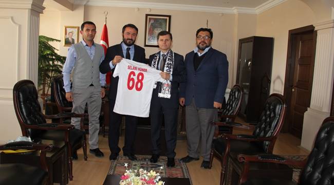 AKSARAY BELEDİYE SPOR YÖNETİMİNDEN EMNİYET MÜDÜRÜ HÜNER'E ZİYARET