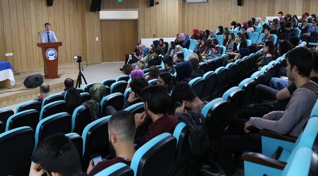FELSEFE TOPLANTISINDA “İNSANİ MÜDAHALE” KONUŞULDU
