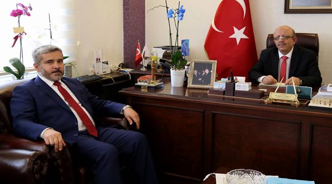 REKTÖR ŞAHİN’DEN TEBRİK ZİYARETLERİ