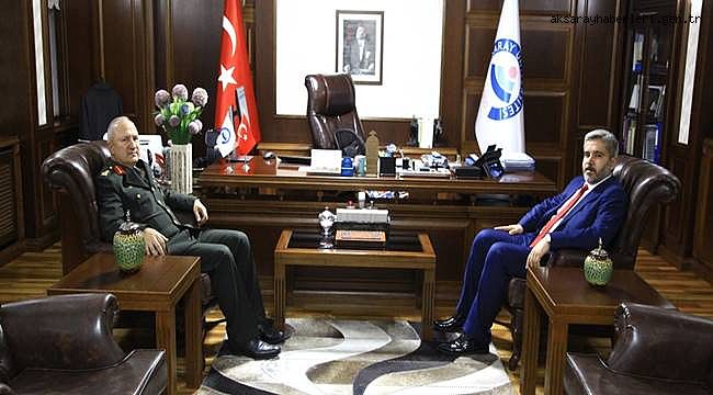 TUĞGENERAL ÇIRAKOĞLU REKTÖR ŞAHİN’İ ZİYARET ETTİ