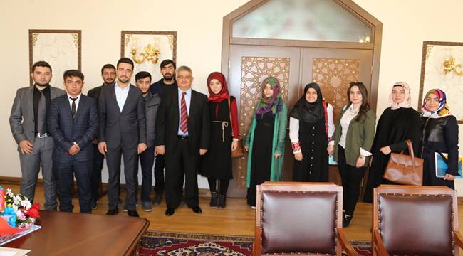 TÜRKİYE GENÇLİK KONSEYİ VALİ AYKUT PEKMEZ’İ ZİYARETLER ETTİ