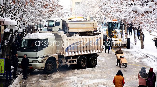 AKSARAY BELEDİYESİ'NDE KAR ALARMI