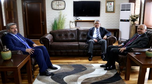 AKSARAY VE NİĞDE VALİLERİ REKTÖR ŞAHİN’İ ZİYARET ETTİ
