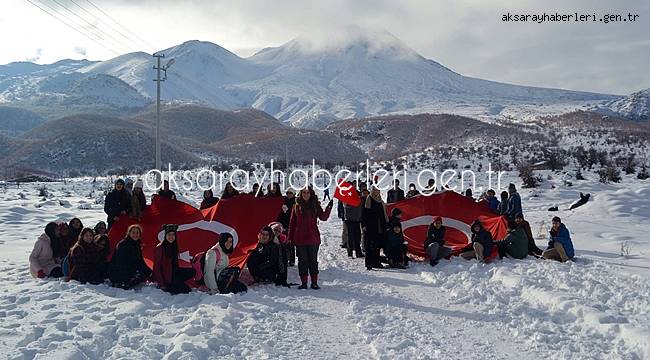 AKSARAY'DA LALE ÖĞRENCİLERİ SARIKAMIŞ’I YAD ETTİ