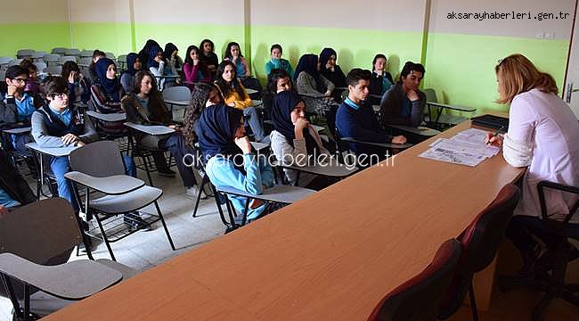 AKSARAY’DA SAĞLIK ÖĞRENCİLERİNE  LYS BİLGİLENDİRME SUNUMU YAPILDI