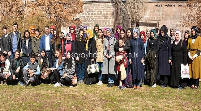 OKUYORSANIZ VARSINIZ, YAZIYORSANIZ VARSINIZ. YOKSA YOKSUNUZ
