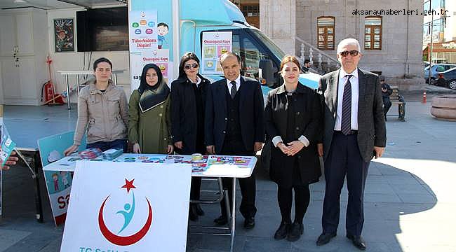 YAŞLILARA SAYGI HAFTASI NEDENİYLE AKSARAY'DA STANT AÇTILAR