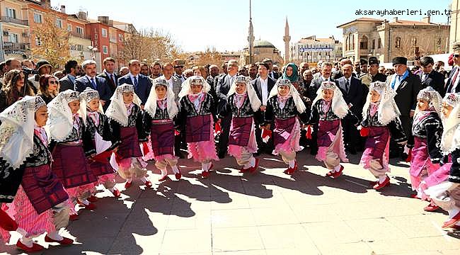 AKMEK ÜRÜNLERİ “ÇEMBERİMDE GÜL OYA” SERGİSİNİN İLGİ ODAĞI OLDU