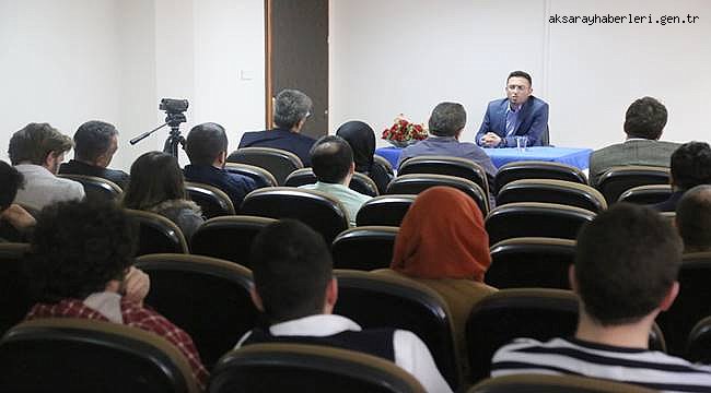 FELSEFE TOPLANTISINDA BAŞARISIZ DARBE TEŞEBBÜSLERİ ANLATILDI