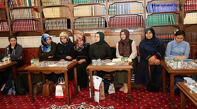 YAZAR YILDIZ  &#039;İNSANIN KENDİNE YAPABİLECEĞİ EN BÜYÜK İYİLİK OKUMAKTIR&#039;