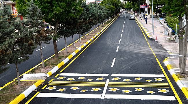 AKSARAY'DA YOLLAR ÇİÇEK AÇTI