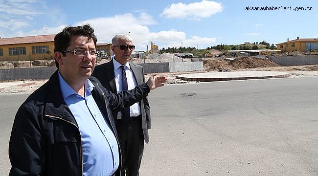 BAŞKAN YAZGI, ÖZEL İDARE ÖNÜNDEN GEÇEN TOKİ-AKİN YOLUNDA İNCELEME YAPTI