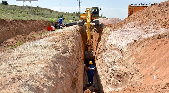 ÖZEL İDARE-TOKİ-AKİN KÖYÜ YOL KAVŞAĞI ARASINA YAĞMUR SUYU BORUSU DÖŞENİYOR