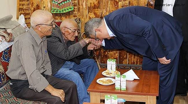 VALİ AYKUT PEKMEZ İN 'BABALAR GÜNÜ' MESAJI 2017