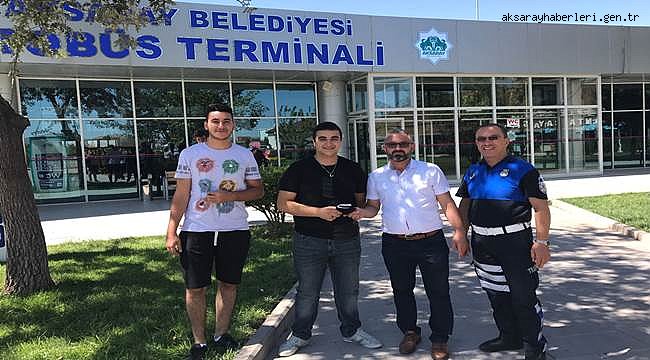 AKSARAY BELEDİYE EKİPLERİ, KAYIP CÜZDANI SAHİBİNE İADE ETTİ 