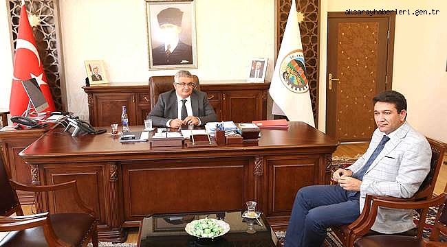 AKSARAY GAZETECİLER VE YAZARLAR DERNEĞİ BAŞKANI ACAR’DAN VALİ PEKMEZ’E ZİYARET