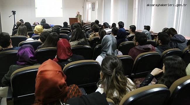 AKSARAY ÜNİVERSİTESİNDE FELSEFE TOPLANTILARI 68'E ULAŞTI 