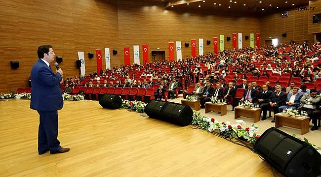 BAŞKAN YAZGI'DAN ÜNİVERSİTE ÖĞRENCİLERİNE ÖNEMLİ TAVSİYE