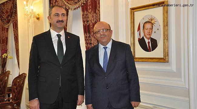AKSARAY BAROSU BAŞKANI AV.BEYTULLAH COŞKUN’DAN ADALET BAKANI SAYIN ABDULHAMİT GÜL’E HAYIRLI OLSUN ZİYARETİ
