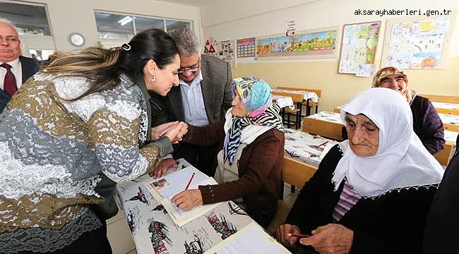 AKSARAY'DA ŞEHİT AİLELERİ OKUMA YAZMA ÖĞRENİYOR