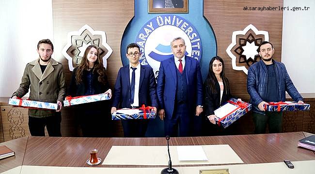 BİRİNCİLİKLE ASÜ’YE YERLEŞEN ÖĞRENCİLER ÖDÜLLENDİRİLDİ