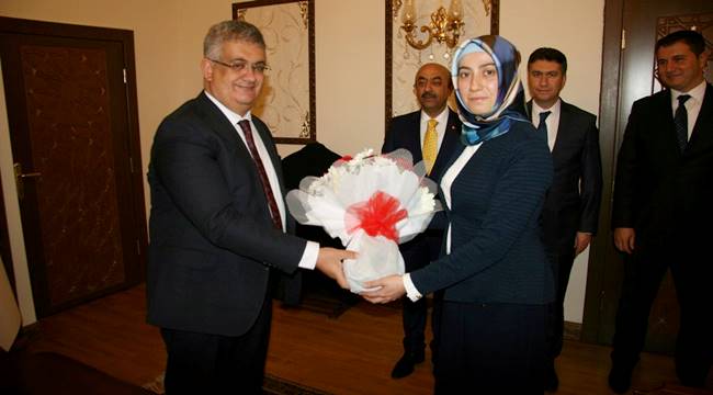 İL MİLLİ EĞİTİM MÜDÜRÜ KARTAL VE ÖĞRETMENLERDEN VALİ AYKUT PEKMEZ’E ZİYARET