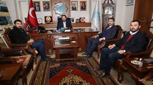 AK PARTİ GENÇLİK KOLLARI MKYK ÜYELERİ YILMAZ VE KIRKPINAR BAŞKAN YAZGI’YI ZİYARET ETTİ