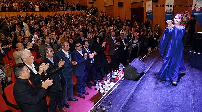 AKSARAY BELEDİYESİNDEN ÖĞRETMENLER GÜNÜNE ÖZEL 'YEŞİLÇAM ŞARKILARI' KONSERİ