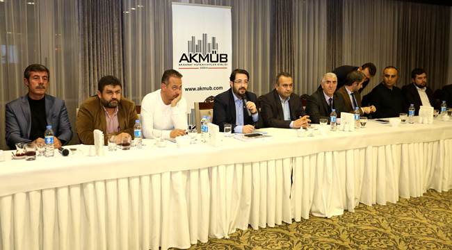 BAŞKAN YAZGI, MÜTEAHHİTLERLE İSTİŞARE TOPLANTISI YAPTI