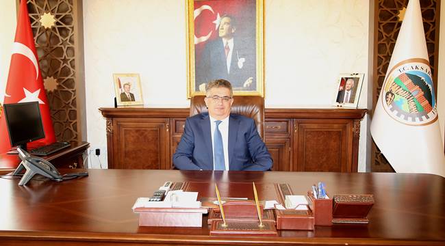 VALİ AYKUT PEKMEZ'İN YENİ YIL MESAJI