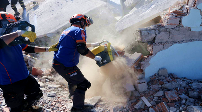 AKSARAY AFAD MÜDÜRLÜĞÜ DEPREM HAFTASI NEDENİYLE BİLGİLENDİRME MESAJI YAYINLADI