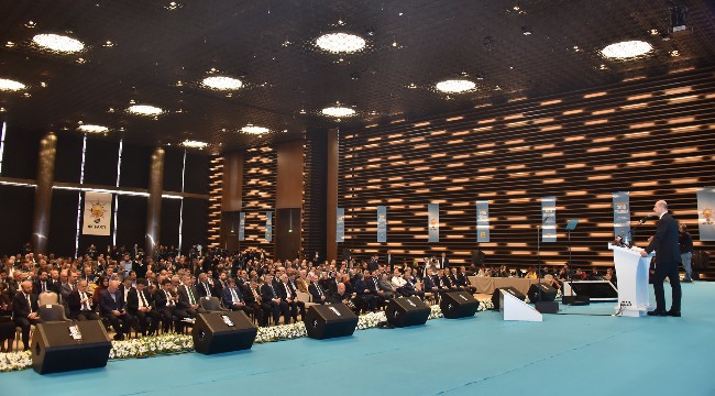 AKSARAY'IN AK BELEDİYE BAŞKANLARI YEREL YÖNETİMLER TOPLANTISINA KATILDILAR