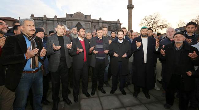 AKSARAY TEK YÜREK HALİNDE “ALLAH ORDUMUZU MUZAFFER EYLESİN”