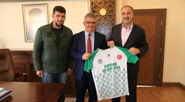 TAYFUR BAŞKAN ve EŞMEKAYA SPOR'DAN VALİ AYKUT PEKMEZ'E ZİYARET