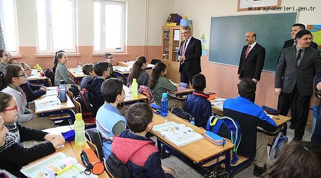 VALİ AYKUT PEKMEZ AKSARAY ORTAOKULU’NU ZİYARET ETTİ