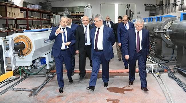 VALİ AYKUT PEKMEZ OSB’DE BULUNAN FABRİKALARI ZİYARET ETMEYE DEVAM EDİYOR