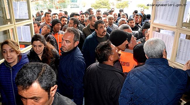 AKSARAY BELEDİYESİ, 863 ÇALIŞANIN İŞÇİ STATÜTÜSÜNE ALINMASI İÇİN SINAV YAPTI