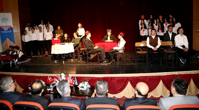 ŞEHİT PİLOT HAMZA GÜMÜŞSOY LİSESİ TARAFINDAN MEHMET AKİF ERSOY’U ANMA PROGRAMI DÜZENLENDİ