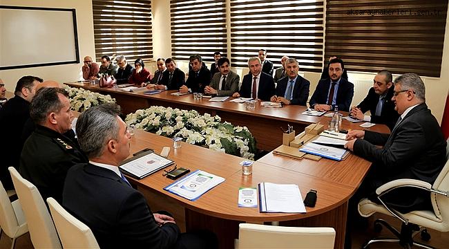 VALİ AYKUT PEKMEZ "DEVLET OLARAK, ANNE BABA OLARAK BAĞIMLILIKLA MÜCADELE ETMEMİZ GEREKİYOR"