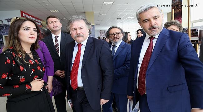 AKSARAY ÜNİVERSİTESİNDE 68 SANATÇI 68 ESER