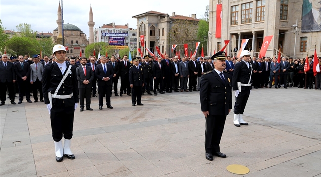 VALİ PEKMEZ 'POLİS FEDAKARCA ÇALIŞARAK SUÇ VE SUÇLU İLE MÜCADELE EDİYOR'